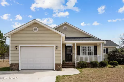 202 Slate Ct, Jacksonville, NC 28546