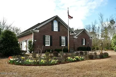 604 Wildwood Rd, Hampstead, NC 28443