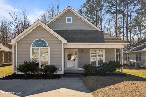 2508 Sawgrass Dr, Winterville, NC 28590