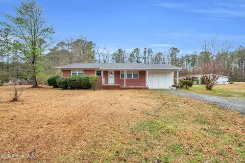 1366 Nc Highway 53, Burgaw, NC 28425