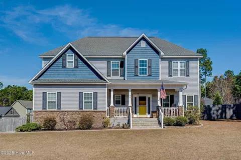 98 W Huckleberry Way, Rocky Point, NC 28457