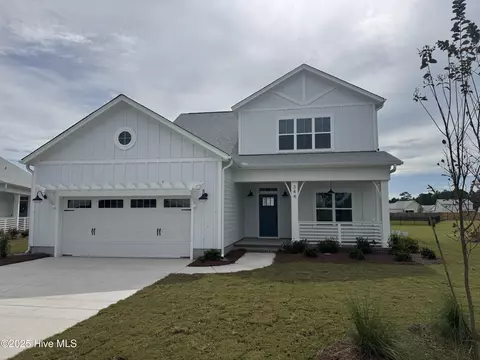 344 Bluebird Ln, Hampstead, NC 28443