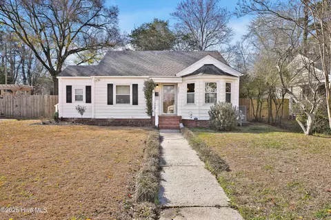 3241 Camden Cir, Wilmington, NC 28403