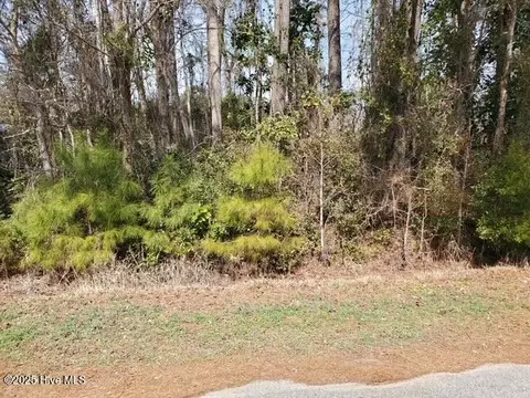 652 Gervais St SE, Bolivia, NC 28422