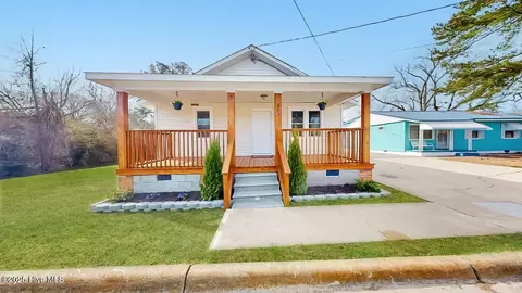 303 Bank St, Elizabeth City, NC 27909