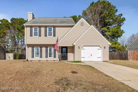 106 Horse Shoe Bnd, Jacksonville, NC 28546