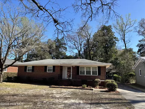 2812 Willow St, Wilmington, NC 28405