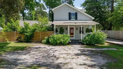 625 S May St, Southern Pines, NC 28387