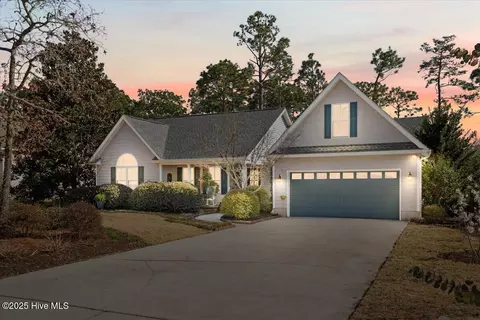 872 Batton Dr, Southport, NC 28461