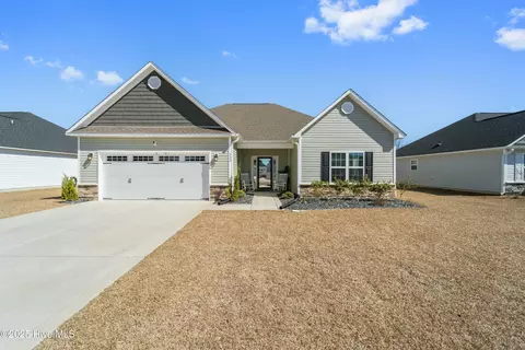 242 Crossroads Store Dr, Jacksonville, NC 28546