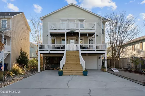 927 Coast Walk Ln, Carolina Beach, NC 28428