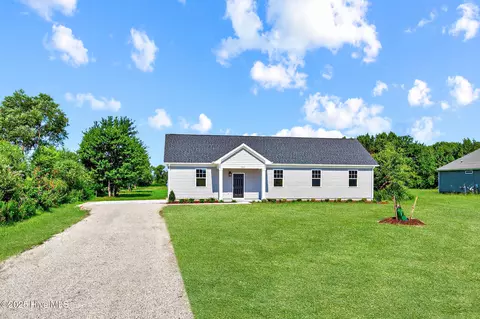 524 E Ridge Rd, Shawboro, NC 27973