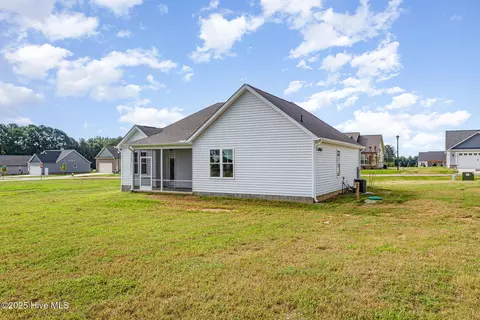 71 Royal Ave, Selma, NC 27576 photo 33