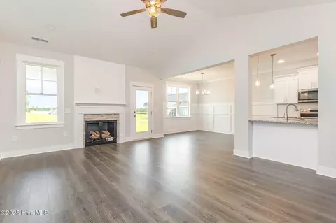 71 Royal Ave, Selma, NC 27576 photo 7
