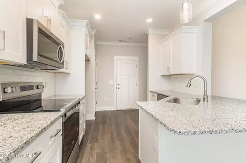 71 Royal Ave, Selma, NC 27576 photo 11