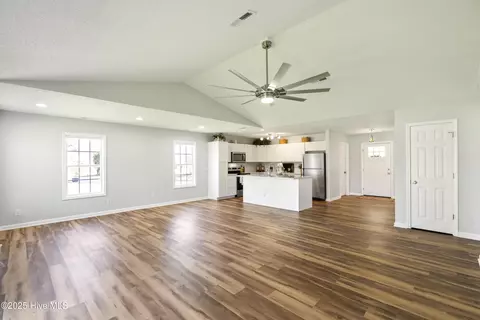 105 Bay Tree Cir, Hampstead, NC 28443 photo 17