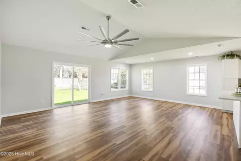 105 Bay Tree Cir, Hampstead, NC 28443 photo 16