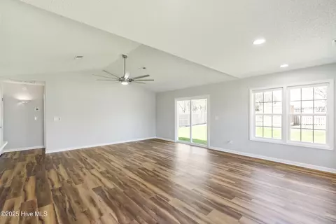 105 Bay Tree Cir, Hampstead, NC 28443 photo 19