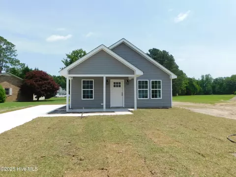 711 Gaston Dr, Hertford, NC 27944