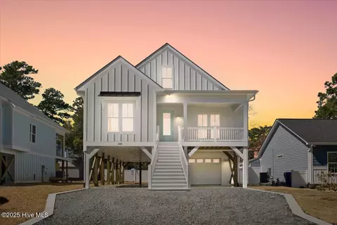 245 NE 70th St, Oak Island, NC 28465