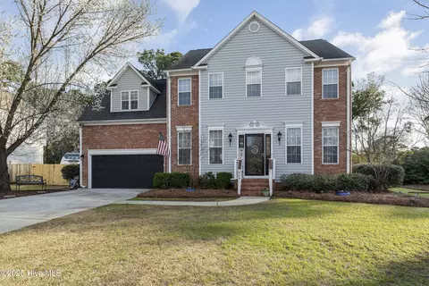 349 Foxwood Ln, Wilmington, NC 28409