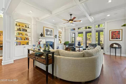 Living - 6065 Shore Park Dr, Leland, NC 28451 photo 2 of 4