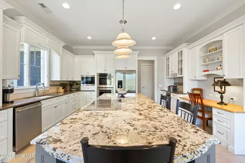 Kitchen - 6065 Shore Park Dr, Leland, NC 28451 photo 4 of 5
