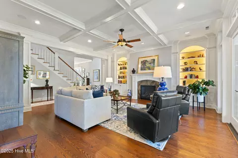 Living - 6065 Shore Park Dr, Leland, NC 28451 photo 3 of 4