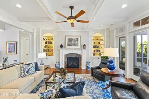 Living - 6065 Shore Park Dr, Leland, NC 28451 photo 4 of 4