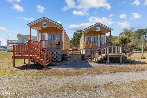 513 Oriental Rd, Oriental, NC 28571