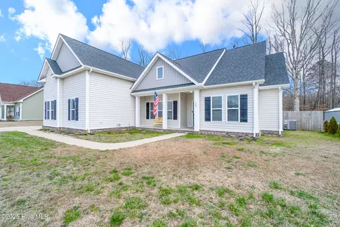 108 Juniper Dr, Camden, NC 27921