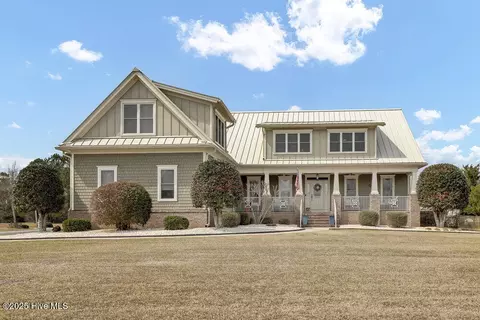 108 Cottage Walk, Hampstead, NC 28443
