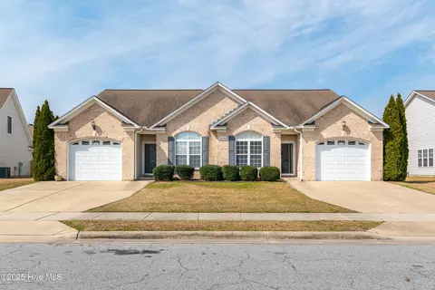 2308 Dovedale Dr #B, Greenville, NC 27834