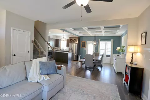 1025 Hydrangea Dr, Aberdeen, NC 28315 photo 9