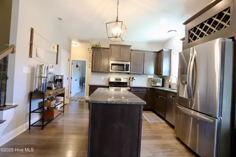 1025 Hydrangea Dr, Aberdeen, NC 28315 photo 14