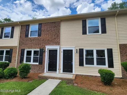 101 David Dr #B6, Greenville, NC 27858