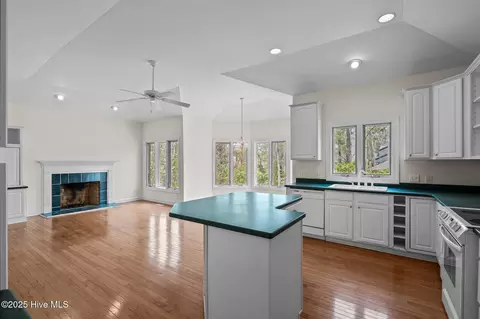 Living - 865 Diamondhead Dr S, Pinehurst, NC 28374 photo 6 of 12