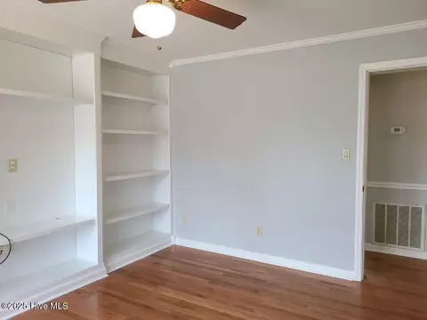 Living - 200 Oakmont Dr, Hampstead, NC 28443 photo 8 of 8