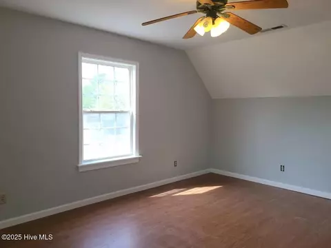 Bedroom - 200 Oakmont Dr, Hampstead, NC 28443 photo 6 of 14
