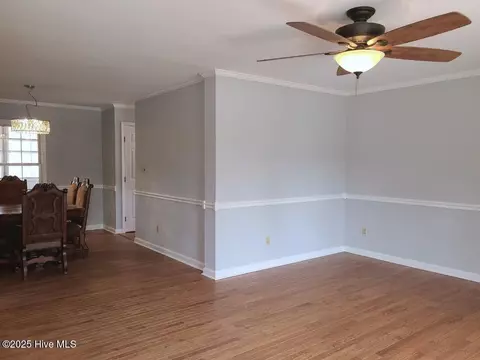 Living - 200 Oakmont Dr, Hampstead, NC 28443 photo 1 of 8