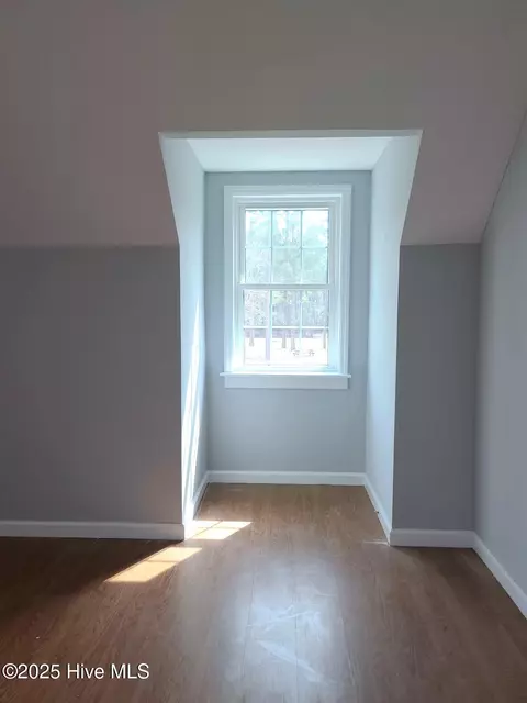 Bedroom - 200 Oakmont Dr, Hampstead, NC 28443 photo 12 of 14