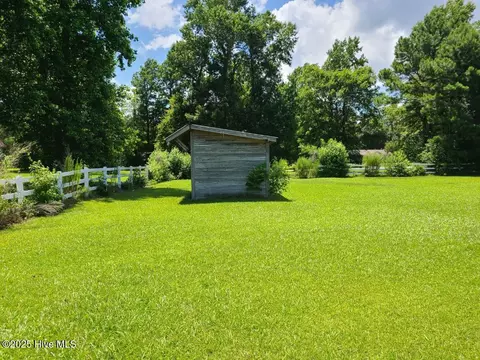 Exterior - 200 Oakmont Dr, Hampstead, NC 28443 photo 18 of 23
