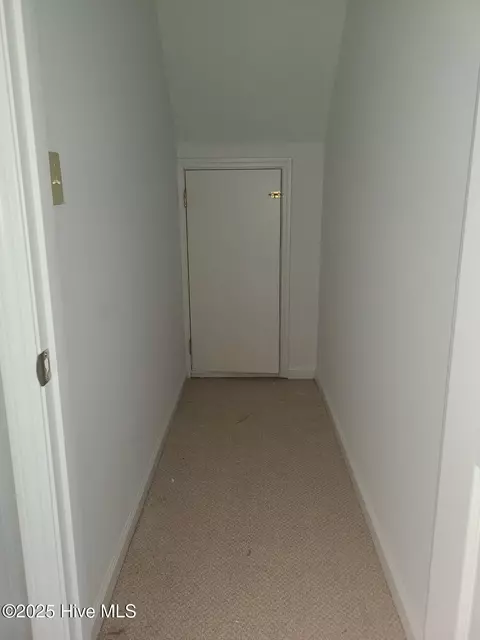 Entry Way - 200 Oakmont Dr, Hampstead, NC 28443 photo 1 of 1