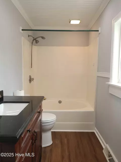 Bath - 200 Oakmont Dr, Hampstead, NC 28443 photo 1 of 6