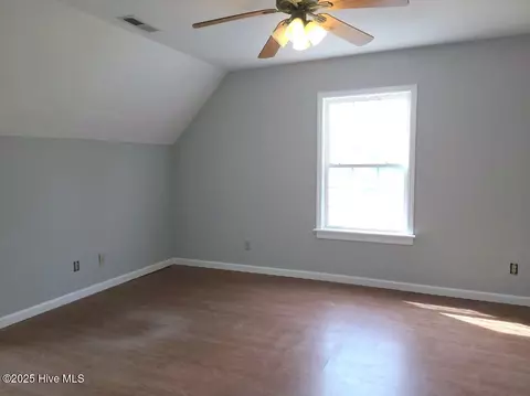 Bedroom - 200 Oakmont Dr, Hampstead, NC 28443 photo 5 of 14