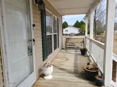 Exterior - 200 Oakmont Dr, Hampstead, NC 28443 photo 4 of 23