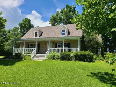 200 Oakmont Dr, Hampstead, NC 28443