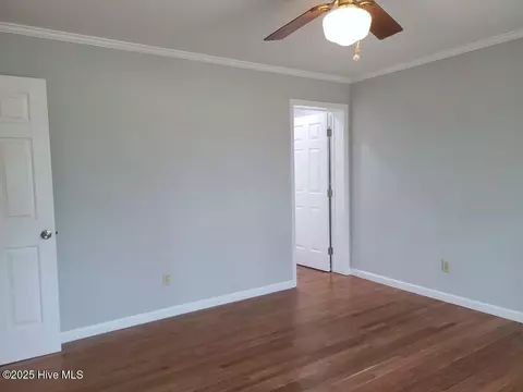 Bedroom - 200 Oakmont Dr, Hampstead, NC 28443 photo 3 of 14