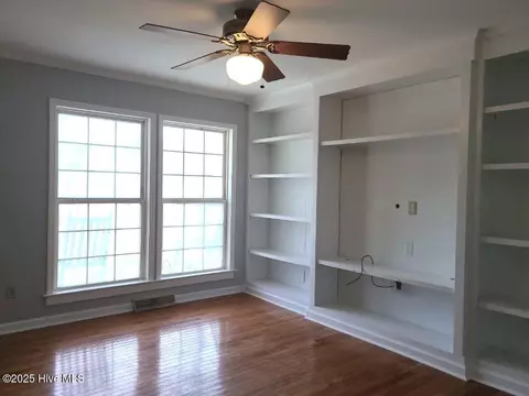 Living - 200 Oakmont Dr, Hampstead, NC 28443 photo 6 of 8