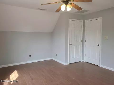 Bedroom - 200 Oakmont Dr, Hampstead, NC 28443 photo 7 of 14